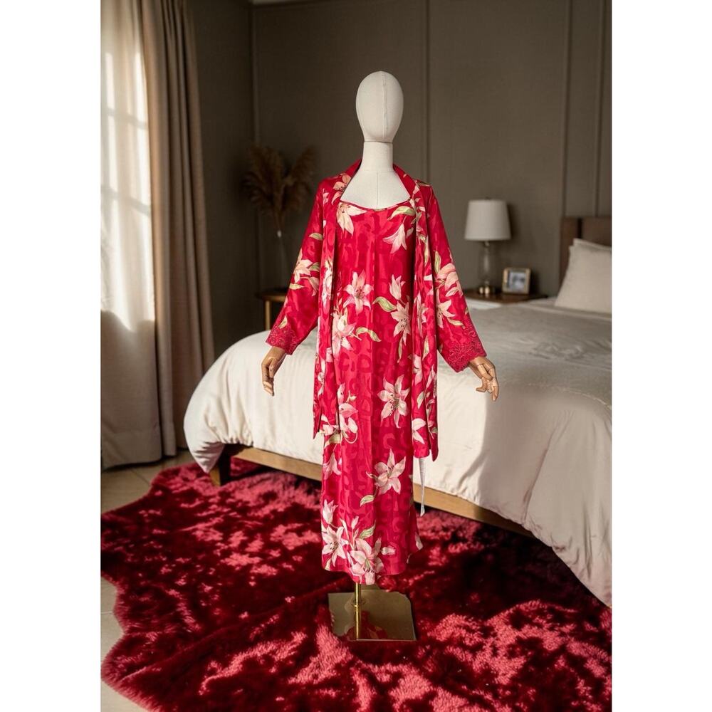Vtg NATORI Saks Fifth Ave Red Satin Floral Lilies Nightgown & Robe Set Sz Small